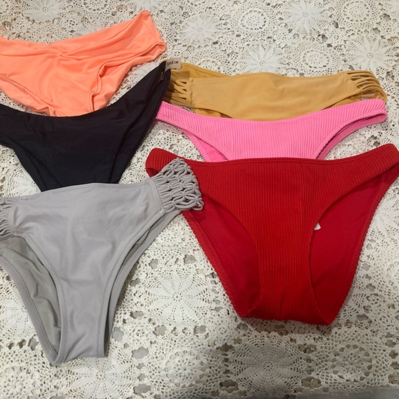 Size medium swim bottoms!! HOLLISTER, aerie, SHEIN. - Picture 8 of 9